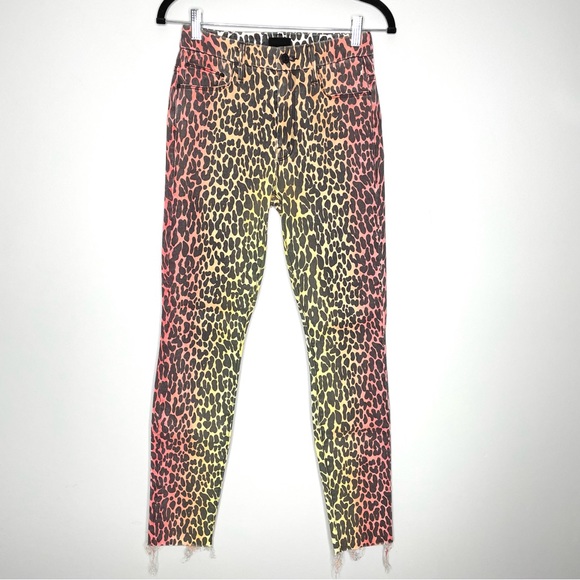 Mother High Waisted Looker Fray Jeans In Radioactive Paws Animal Print Size 25 - Picture 2 of 9